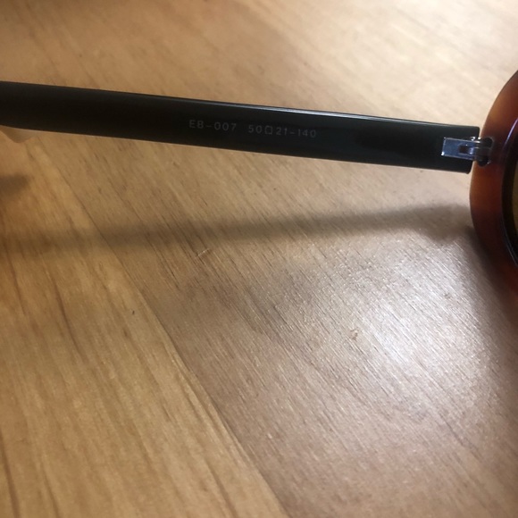 Women sunglasses - Picture 4 of 4